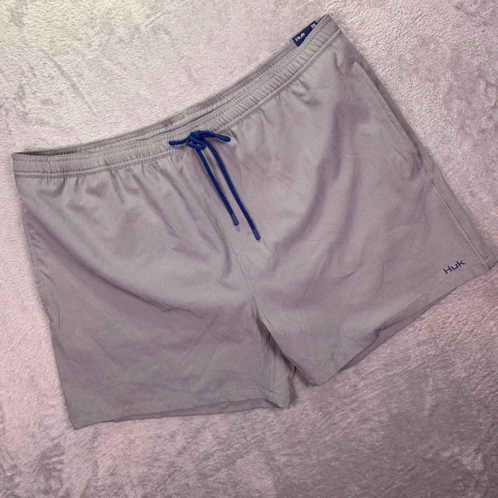 NWT Huk Mens Pursuit Volley Shorts Sz XXL Gray 5.5 Inseam Performance Fishing